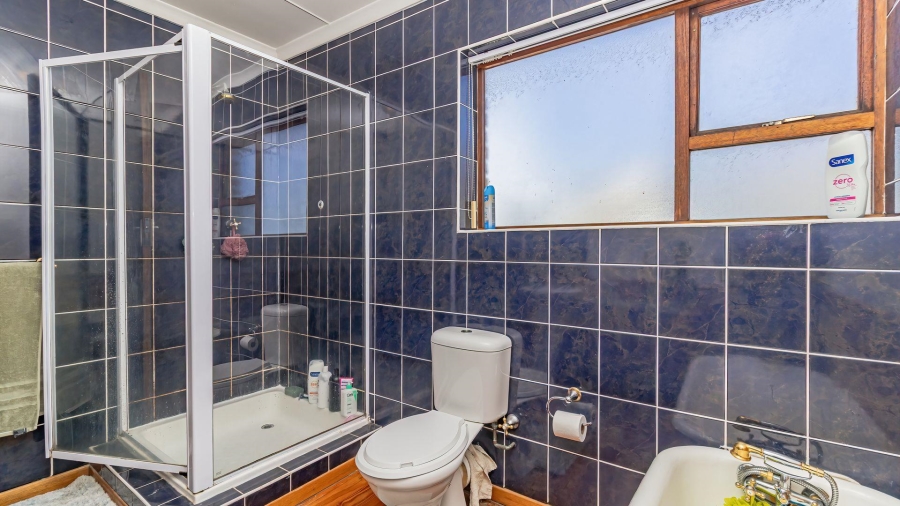 6 Bedroom Property for Sale in Tergniet Western Cape